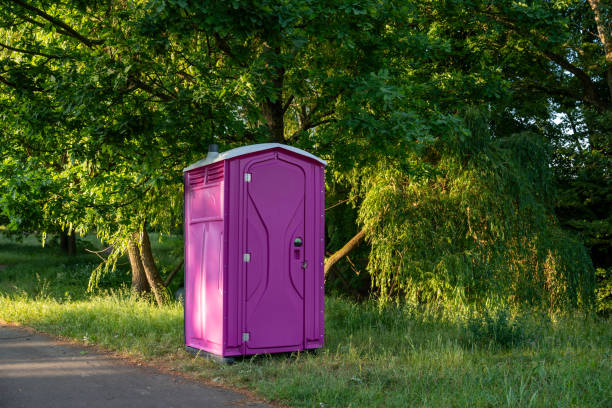 Best Portable restroom trailer rental  in Lorenzo, TX
